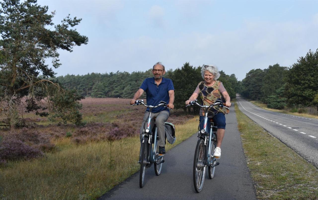 Chalet Op De Veluwe # Linde Putten Exterior foto